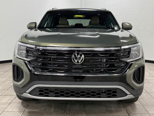 2026 Volkswagen Atlas Cross Sport 2.0T SE
