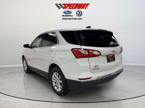 White 2019 Chevrolet Equinox 2LT