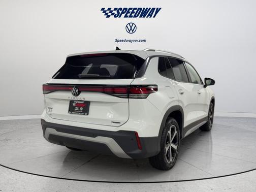 Pure White 2026 Volkswagen Tiguan 2.0T SE