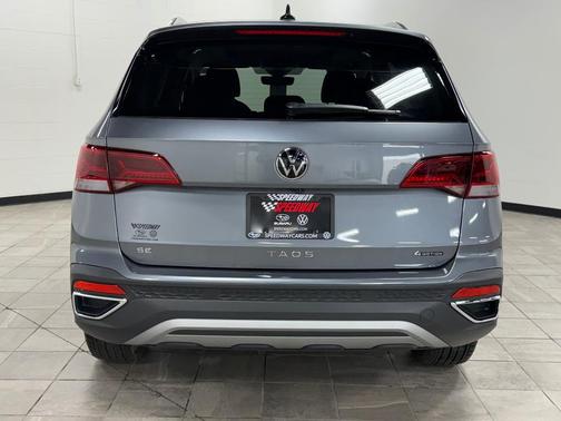 2024 Volkswagen Taos 1.5T SE