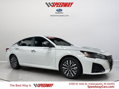 Glacier White 2025 Nissan Altima SV