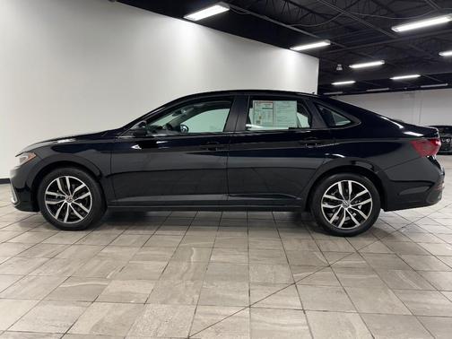 2025 Volkswagen Jetta 1.5T SE