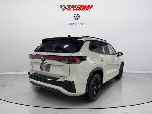 Sandstone 2026 Volkswagen Tiguan 2.0T SE R-Line Black