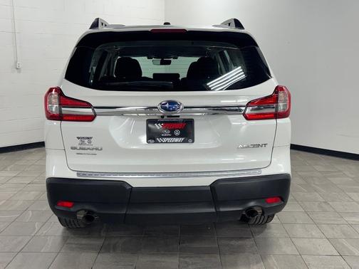 2022 Subaru Ascent Base 8-Passenger