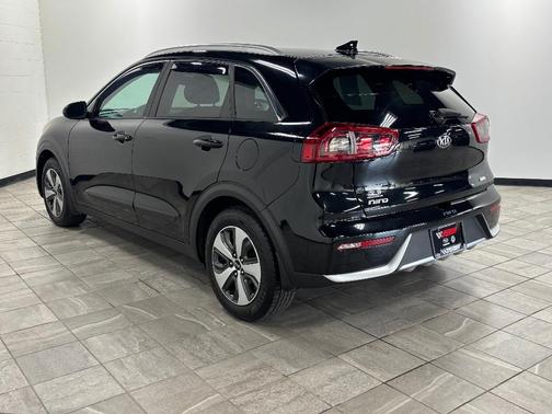 2017 Kia Niro LX