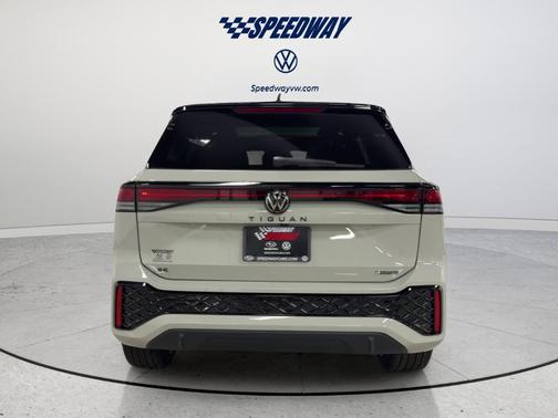 Beige 2026 Volkswagen Tiguan 2.0T SE R-Line Black