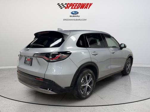 Lunar Silver Metallic 2025 Honda HR-V EX-L