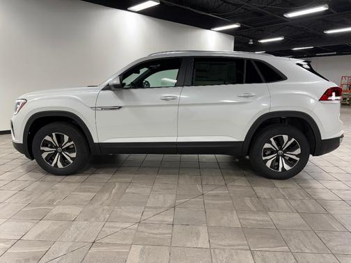 2026 Volkswagen Atlas Cross Sport 2.0T SE