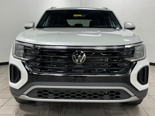 2026 Volkswagen Atlas Cross Sport 2.0T SE