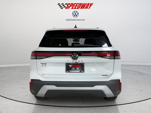 2025 Volkswagen Tiguan 2.0T SE