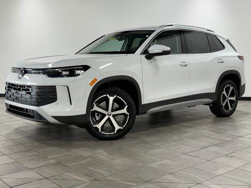 2025 Volkswagen Tiguan 2.0T SE