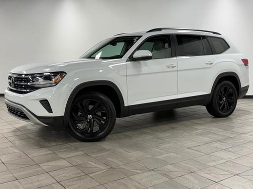2022 Volkswagen Atlas 3.6L SE w/Technology
