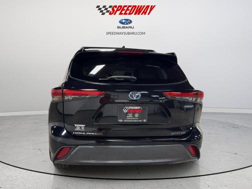 Black 2020 Toyota Highlander Hybrid Limited