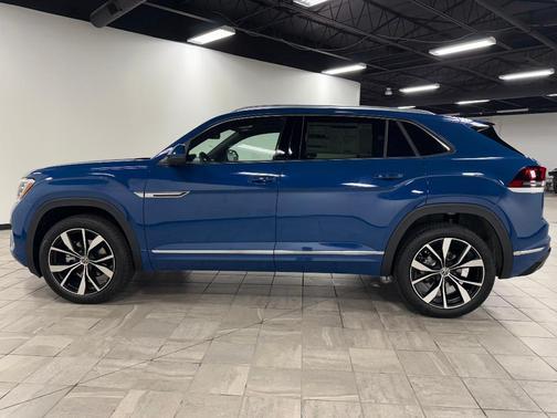 2025 Volkswagen Atlas Cross Sport 2.0T SEL Premium R-Line