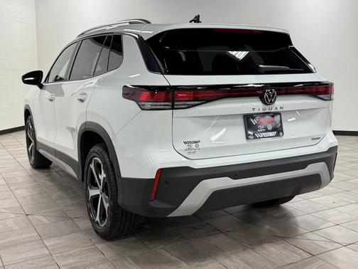 2025 Volkswagen Tiguan 2.0T SE