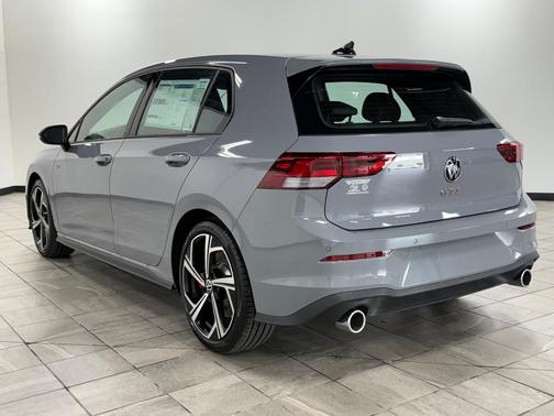 2025 Volkswagen Golf GTI 2.0T SE