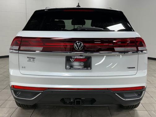 2026 Volkswagen Atlas Cross Sport 2.0T SE