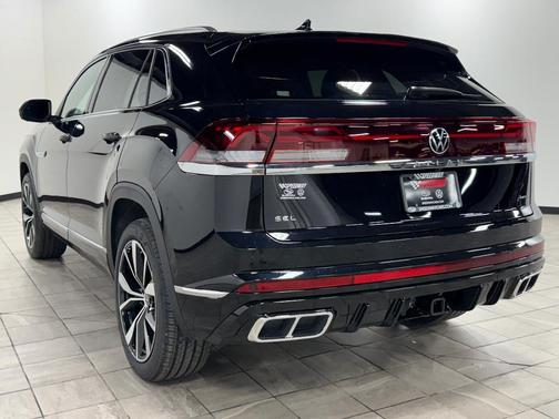 2026 Volkswagen Atlas Cross Sport 2.0T SEL Premium R-Line