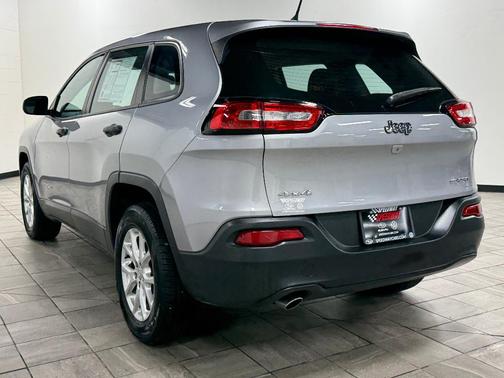 2014 Jeep Cherokee Sport