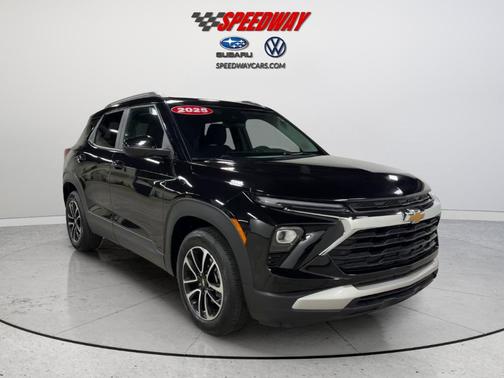 Black 2025 Chevrolet Trailblazer LT