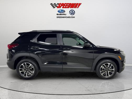 Black 2025 Chevrolet Trailblazer LT