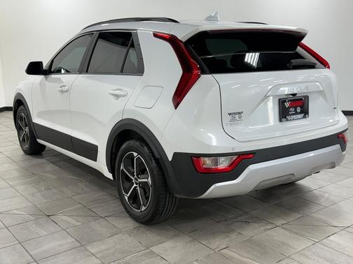 2023 Kia Niro EX