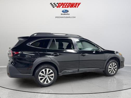 Crystal Black Silica 2024 Subaru Outback Premium