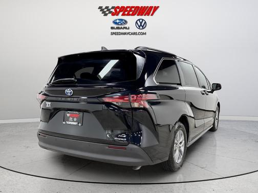 2021 Toyota Sienna XLE
