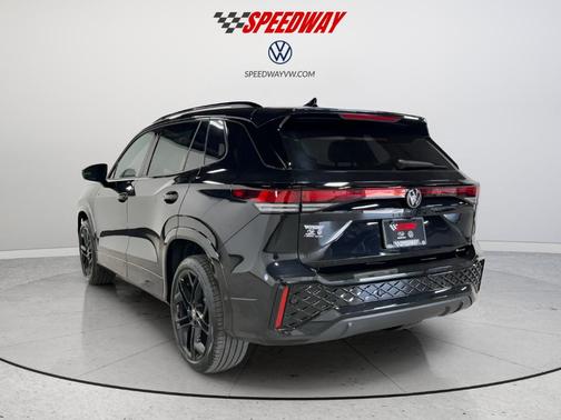 2025 Volkswagen Tiguan 2.0T SE R-Line Black