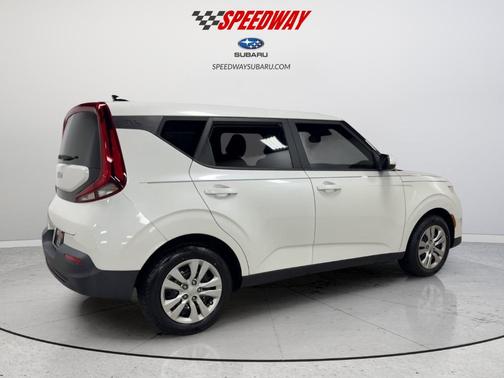 White 2022 Kia Soul LX