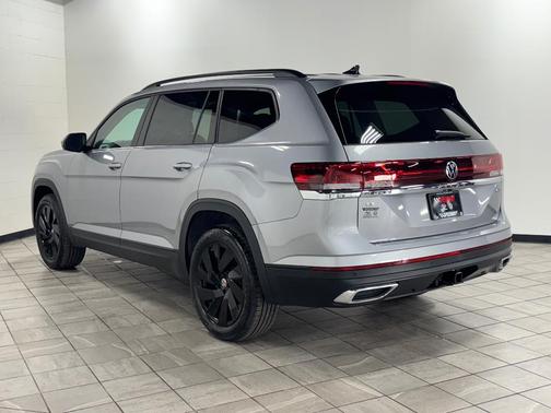 2025 Volkswagen Atlas 2.0T SE