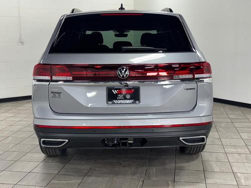 2025 Volkswagen Atlas 2.0T SE