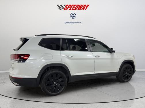 White 2026 Volkswagen Atlas 2.0T SE W/TECHNOLOGY