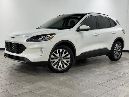 2020 Ford Escape Titanium Hybrid