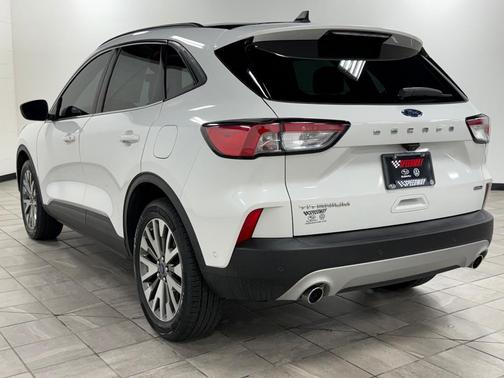 2020 Ford Escape Titanium Hybrid