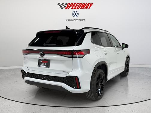 2025 Volkswagen Tiguan 2.0T SE R-Line Black