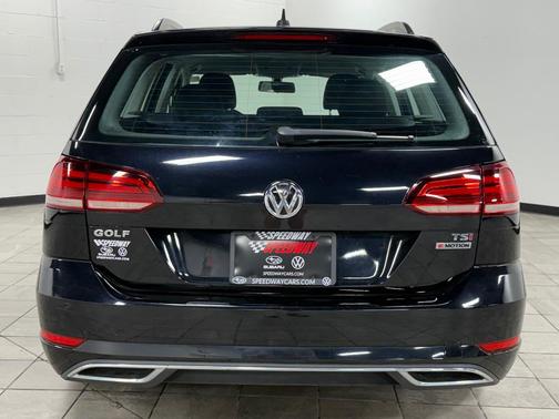 2018 Volkswagen Golf SportWagen TSI S