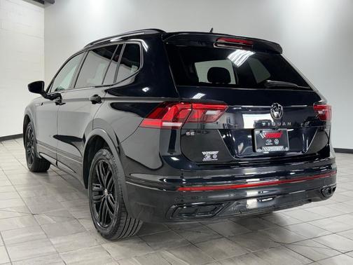 2022 Volkswagen Tiguan 2.0T SE R-Line Black
