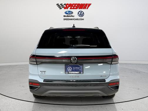 2025 Volkswagen Taos 1.5T SE Black