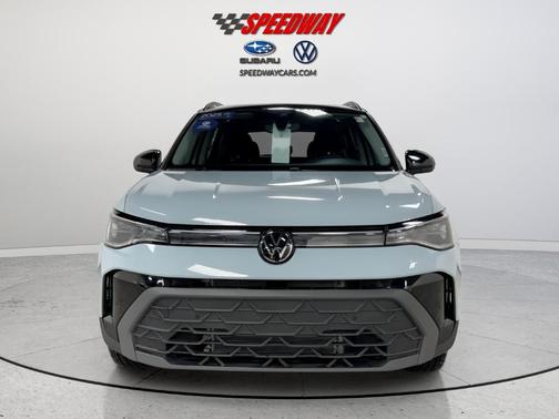 2025 Volkswagen Taos 1.5T SE Black