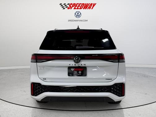 2025 Volkswagen Tiguan 2.0T SE R-Line Black