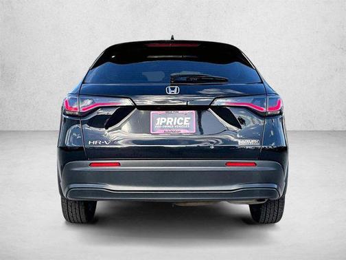 Crystal Black Pearl 2023 Honda HR-V LX