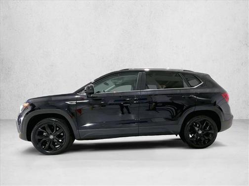 Deep Black Pearl 2022 Volkswagen Taos 1.5T SE