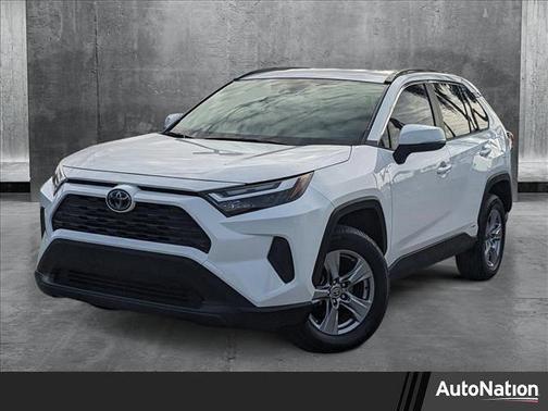 2022 Toyota RAV4 Hybrid XLE