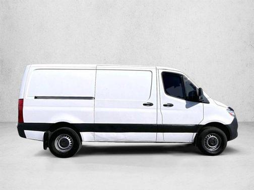 Arctic White 2020 Mercedes-Benz Sprinter 2500 Standard Roof