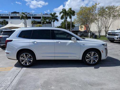 2022 Cadillac XT6 Premium Luxury FWD