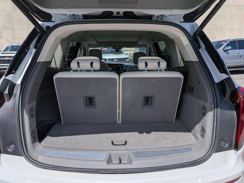 2022 Cadillac XT6 Premium Luxury FWD