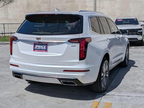2022 Cadillac XT6 Premium Luxury FWD