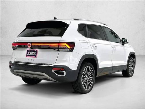 White 2025 Volkswagen Taos 1.5T SE