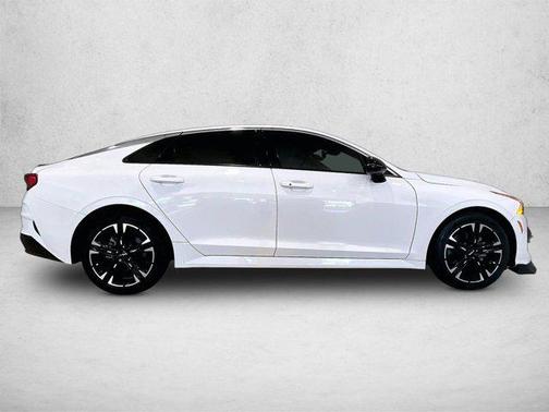 Glacial White Pearl 2024 Kia K5 GT-Line